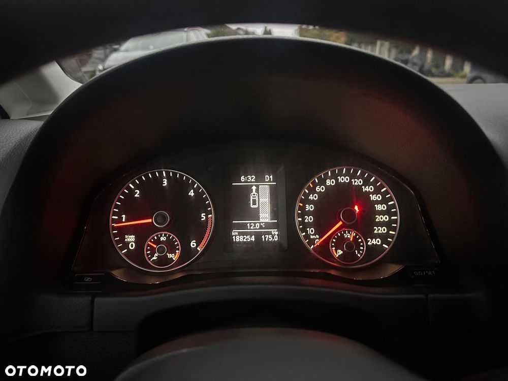 Volkswagen Golf Plus 1.6 TDI DPF DSG Team - 34