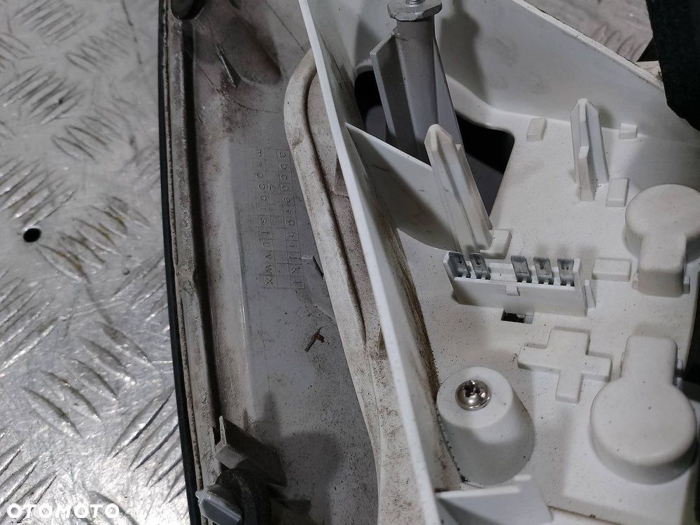 LAMPA TYLNA PRAWA OPEL ASTRA H - 3