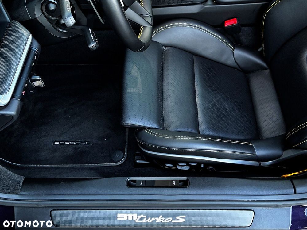 Porsche 911 Turbo S - 23