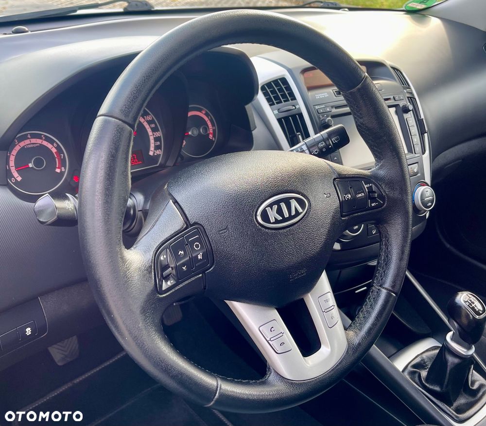 Kia Ceed 1.4 CVVT Attract - 18