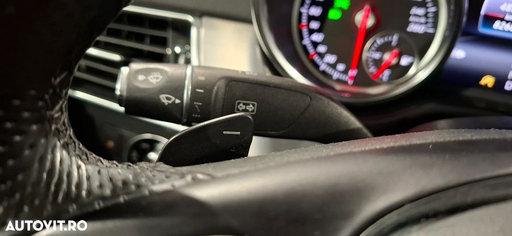 Mercedes-Benz GLE - 12