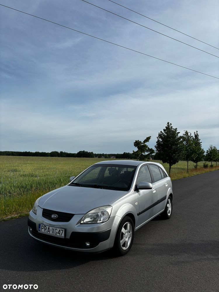 Kia Rio - 2