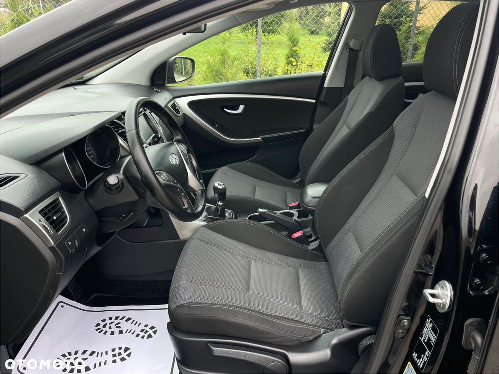 Hyundai i30 Kombi 1.6 CRDI Style - 6