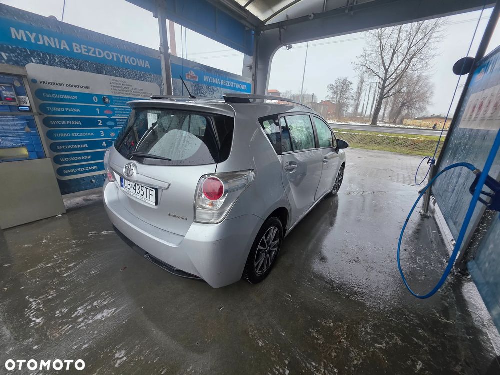 Toyota Verso 1.8 Edition - 3