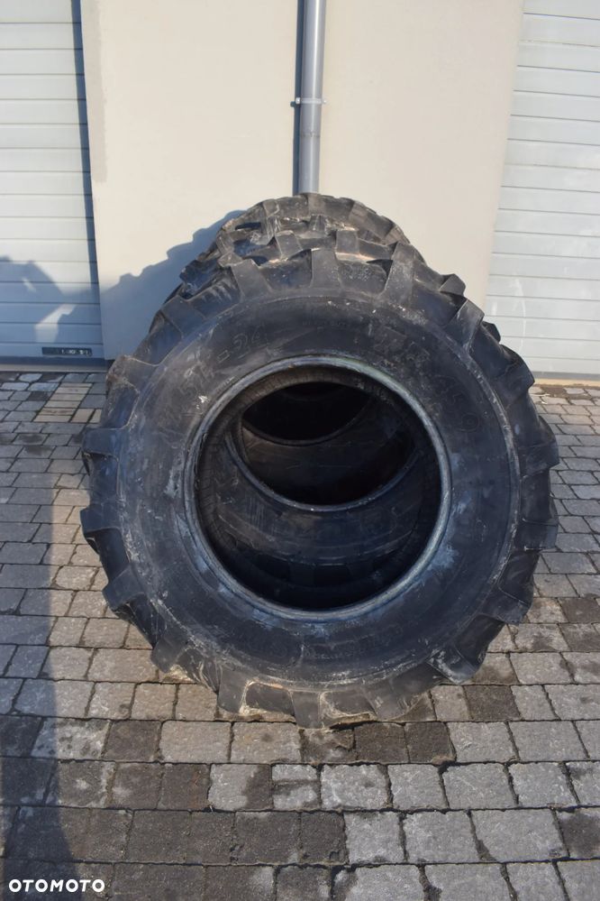 Opona/ opony 17.5 R24 - 2