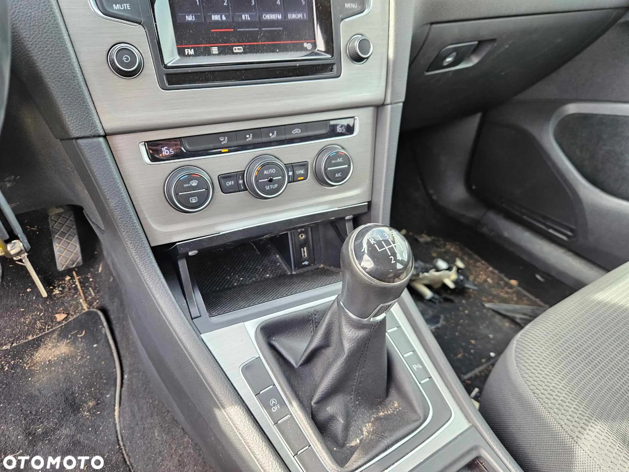 Volkswagen Golf 1.2 TSI BlueMotion Technology Comfortline - 12