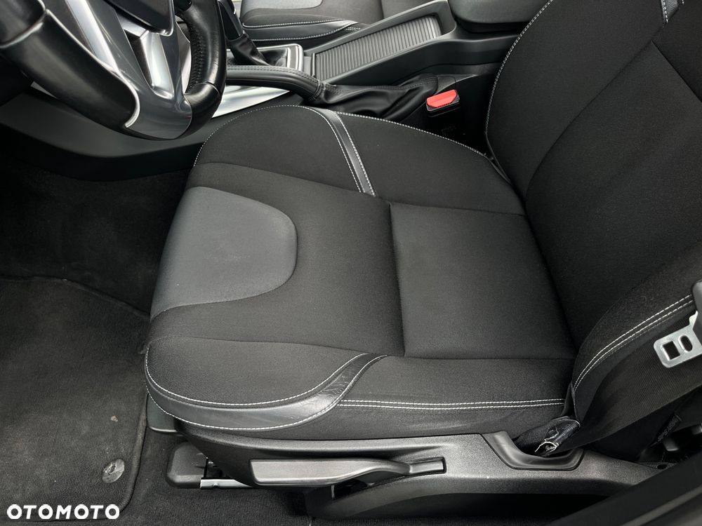 Volvo V40 - 20