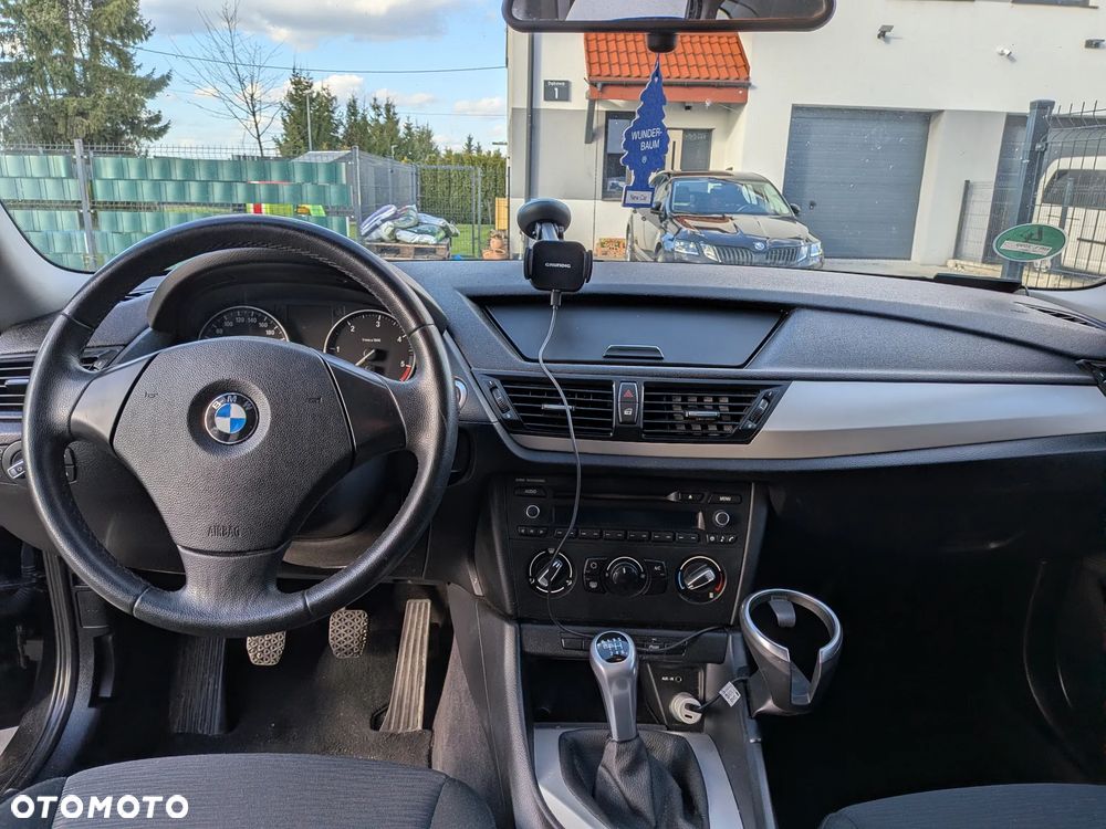 BMW X1 sDrive18d - 11