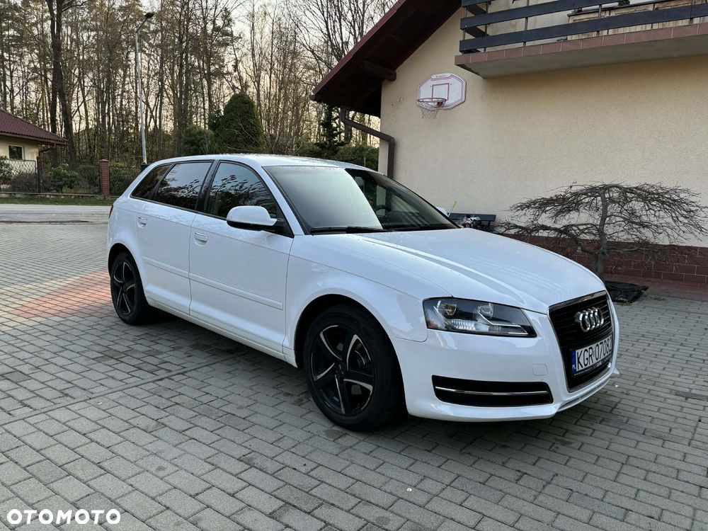 Audi A3 Sportback 1.6 Ambiente - 3