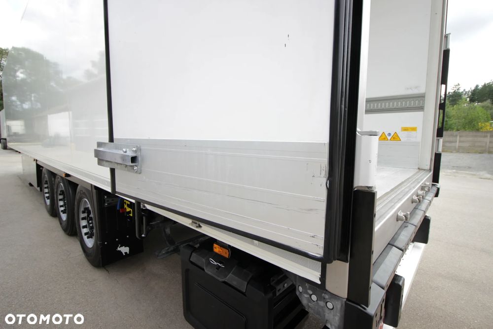 Schmitz Cargobull FP 60 V7 Thermo King SLXi 300 / JAK NOWA / ŚCIANA 7 CM / - 25