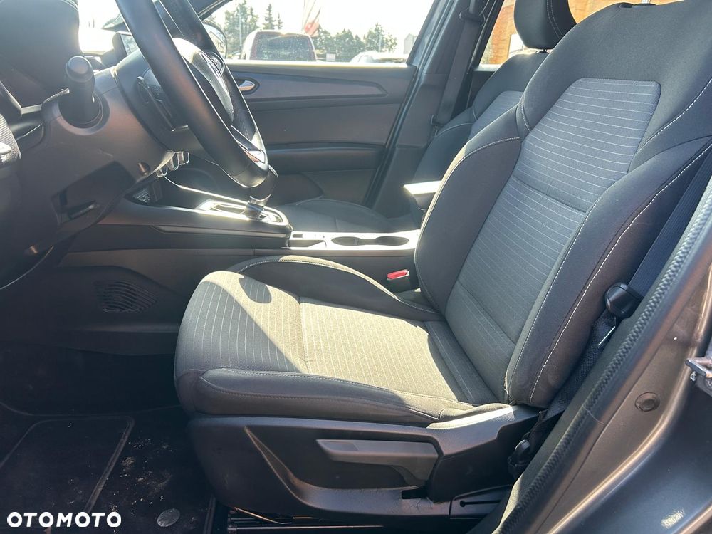 Renault Arkana TCe 140 EDC INTENS - 17