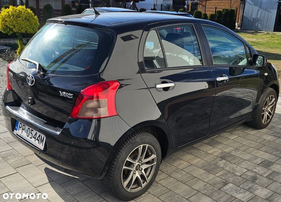 Toyota Yaris 1.3 VVT-i Luna - 5