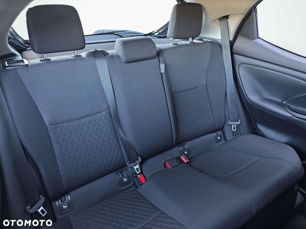 Toyota Yaris - 26