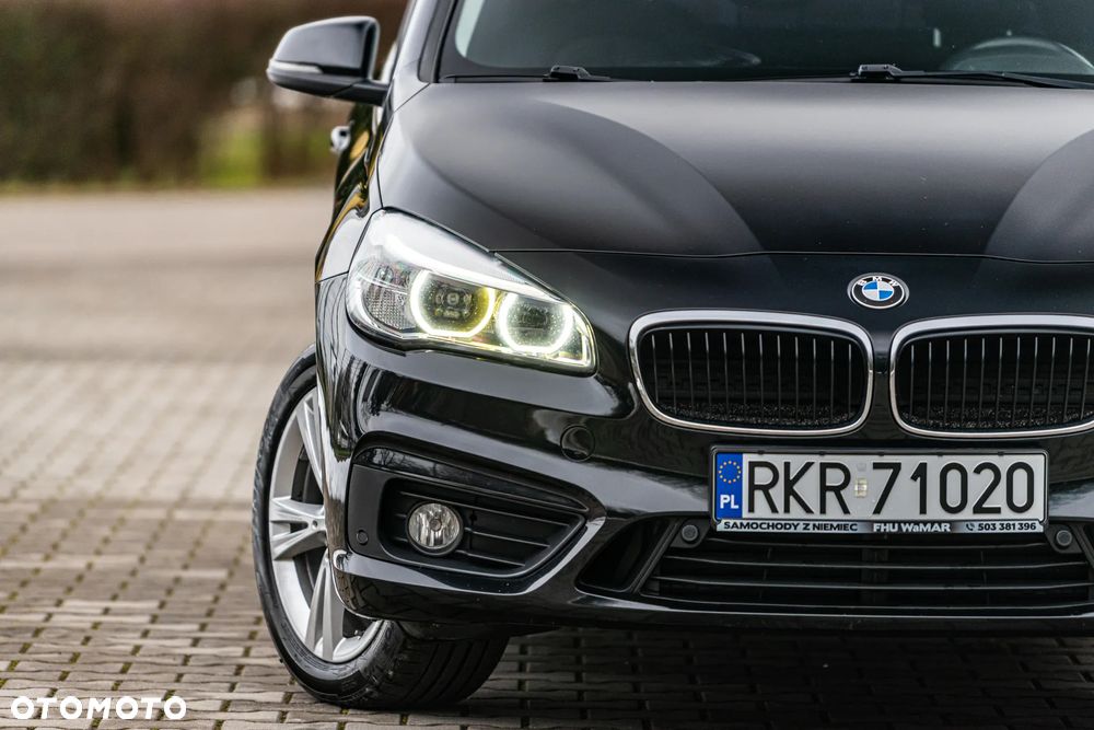 BMW Seria 2 218d - 13