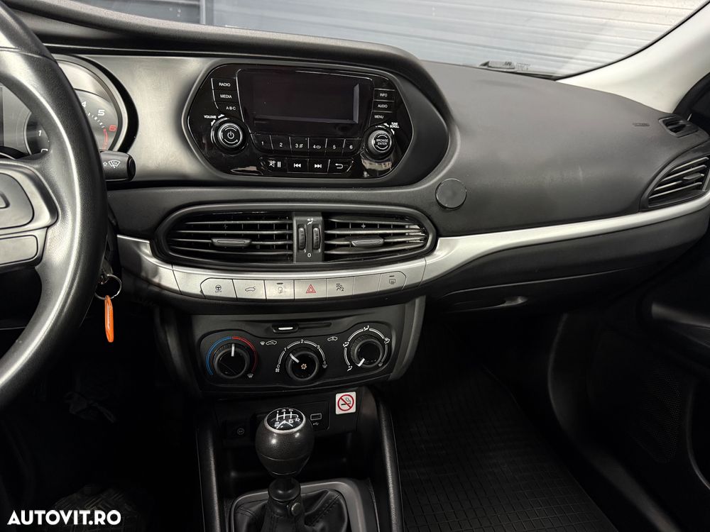 Fiat Tipo 1.4 Easy - 4