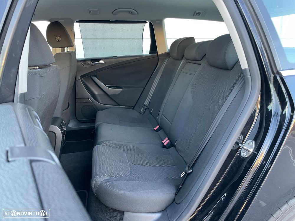 VW Passat 1.6 TDI BlueMotion - 9