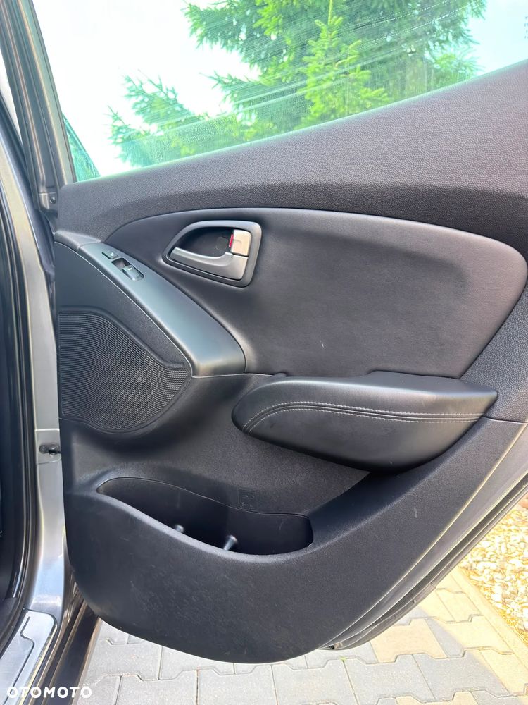 Hyundai ix35 - 23