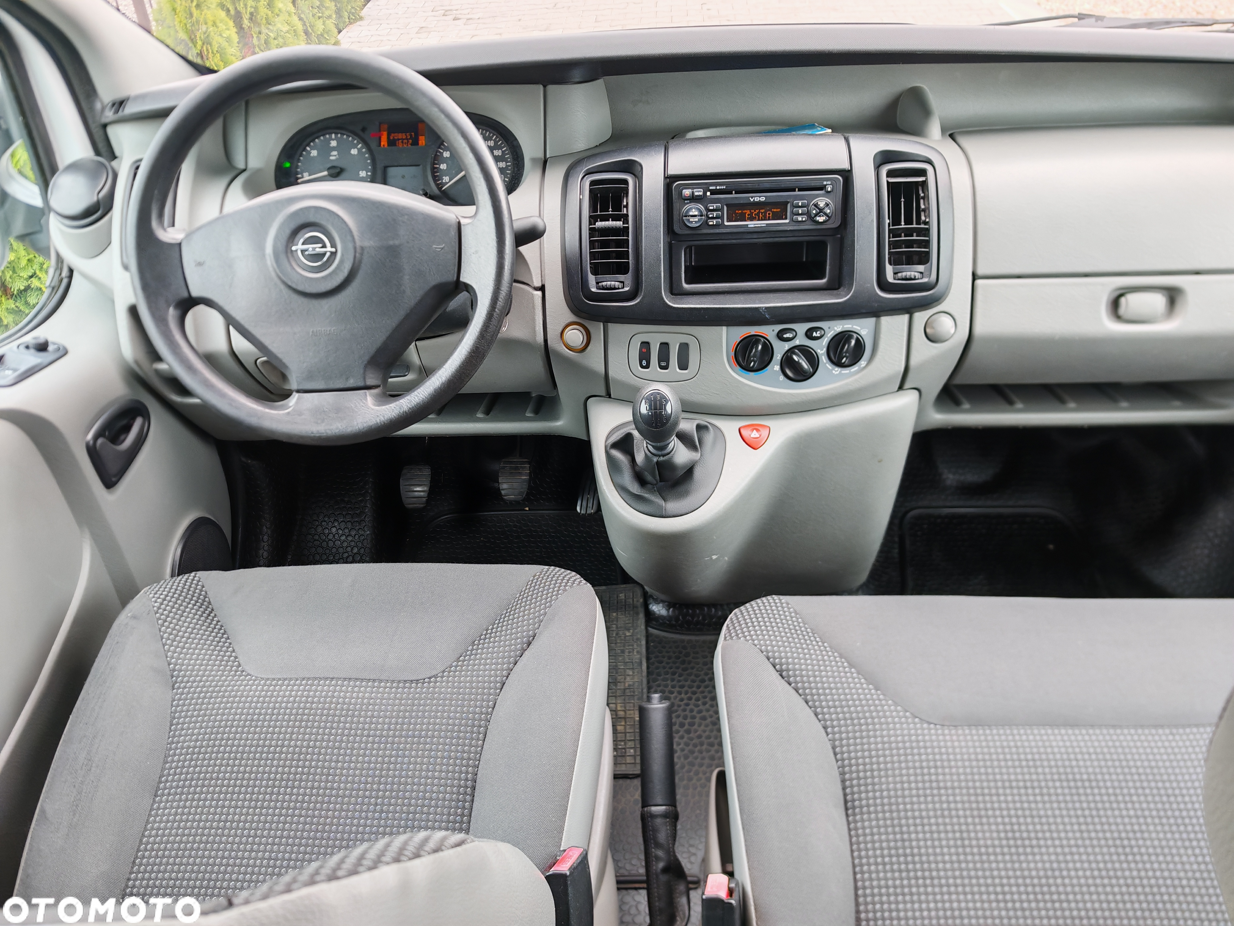 Opel Vivaro - 19