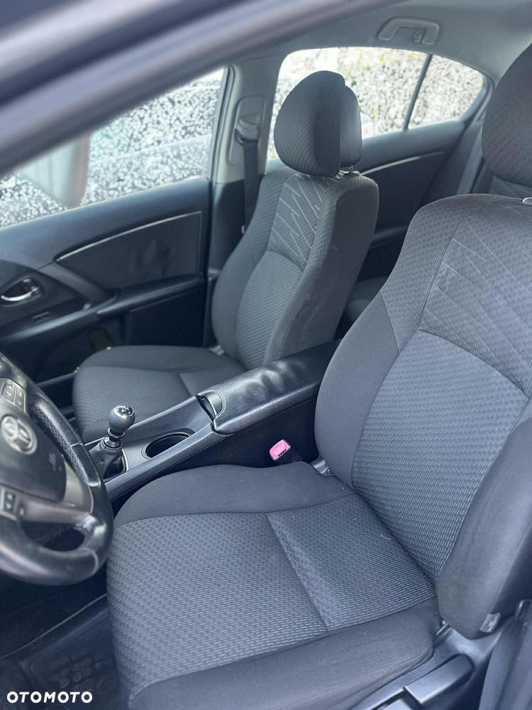 Toyota Avensis 2.0 D-4D Premium - 4
