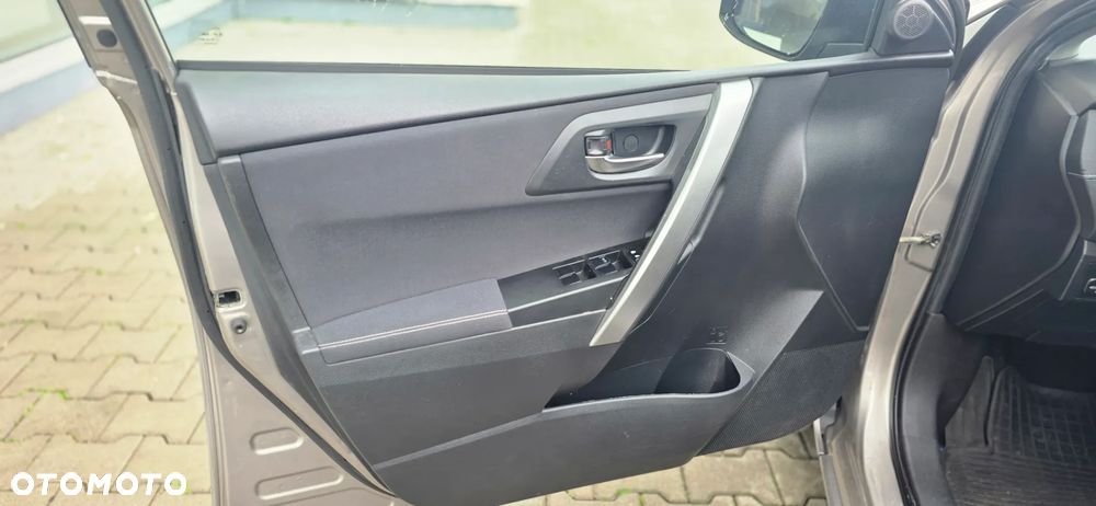 Toyota Auris - 23