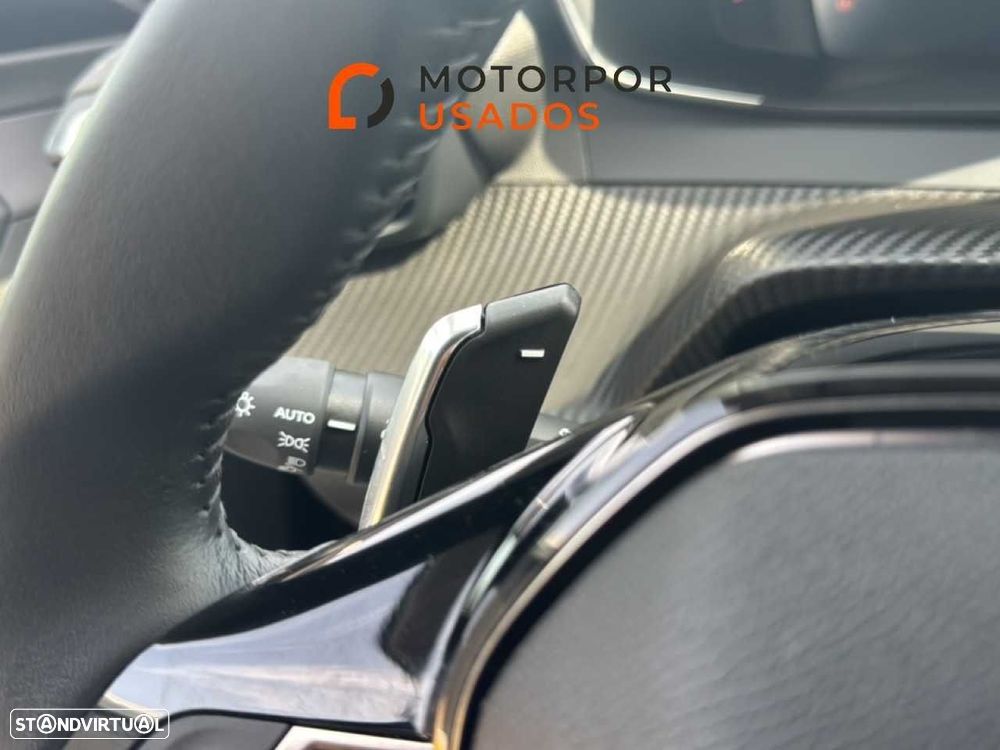 Peugeot 208 1.2 Hybrid Allure e-DCS6 - 12