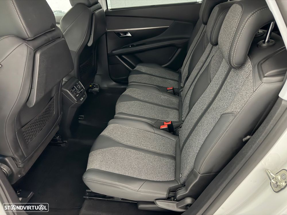 Peugeot 5008 1.5 BlueHDi Allure EAT8 - 25