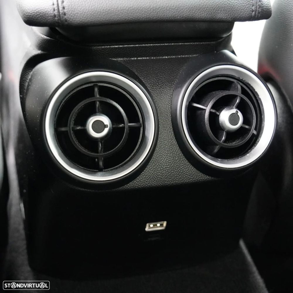 Alfa Romeo Giulia 2.2 D AT8 - 28