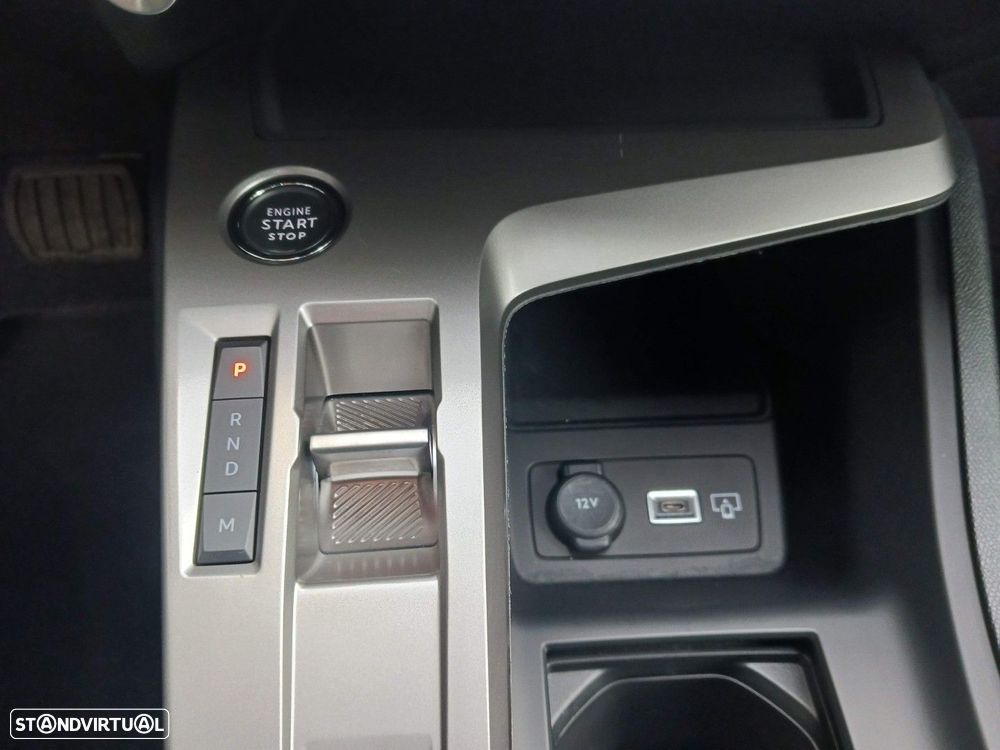 Peugeot 408 1.2 Hybrid Allure e-DCS6 - 18