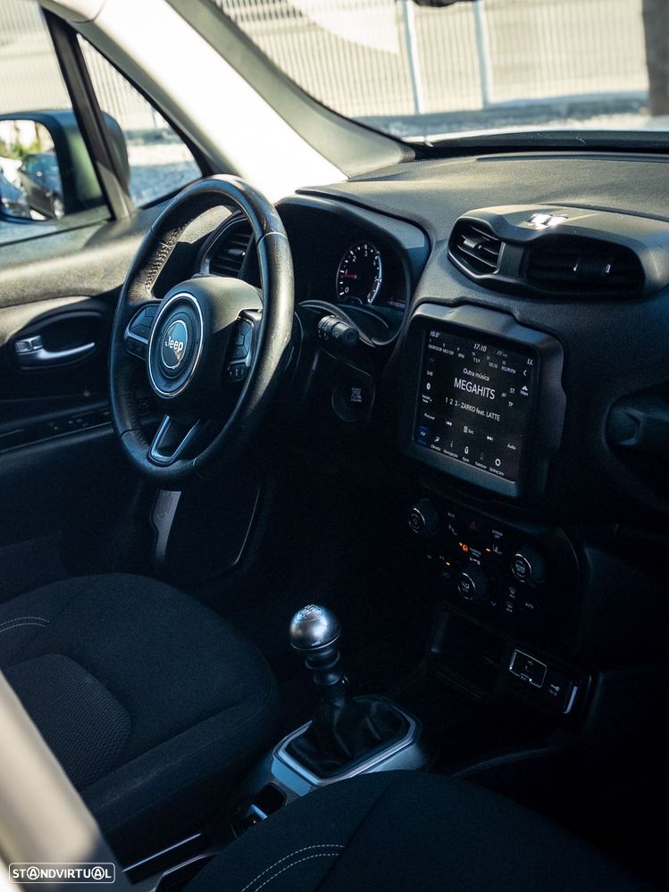 Jeep Renegade - 11
