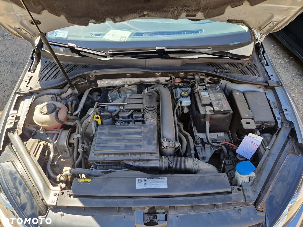 Volkswagen Golf 1.4 TSI BMT Comfortline - 21