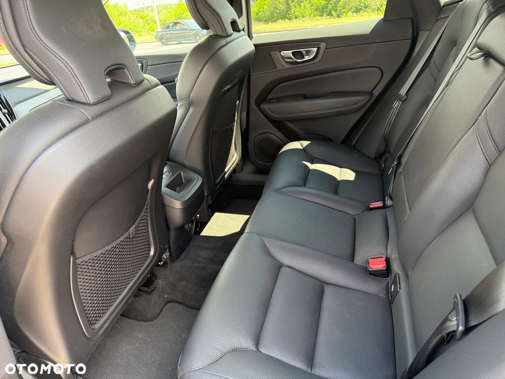 Volvo XC 60 B4 D Inscription - 17