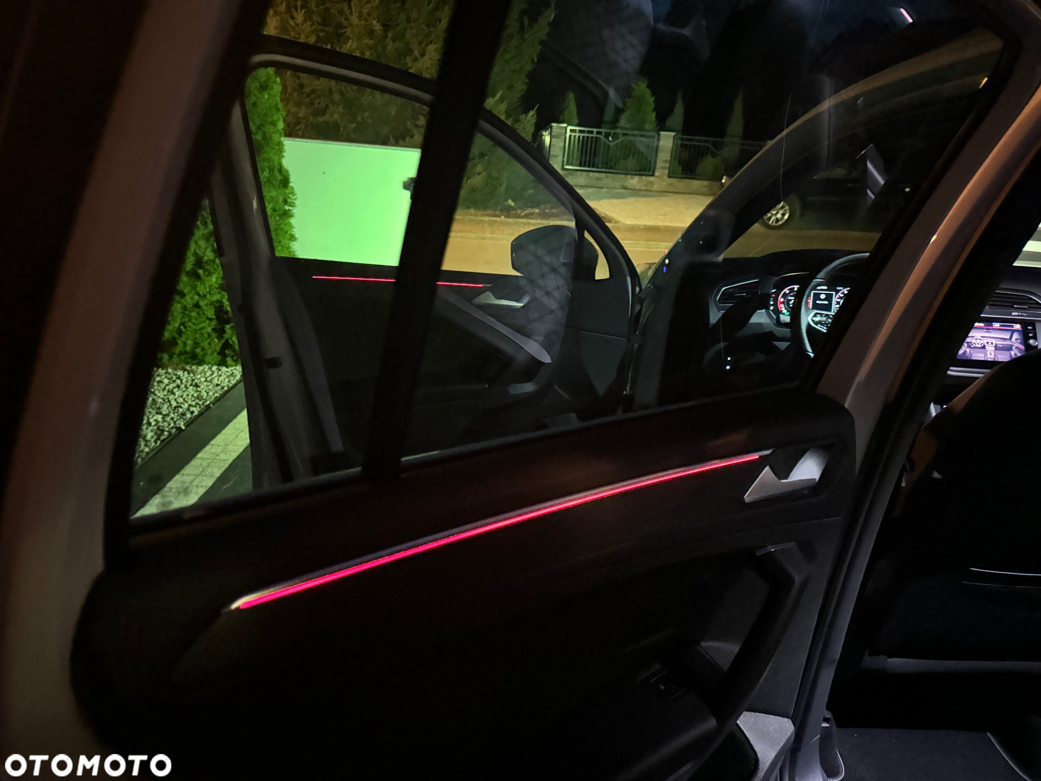 Volkswagen Tiguan 2.0 TSI 4Mot R-Line DSG - 32