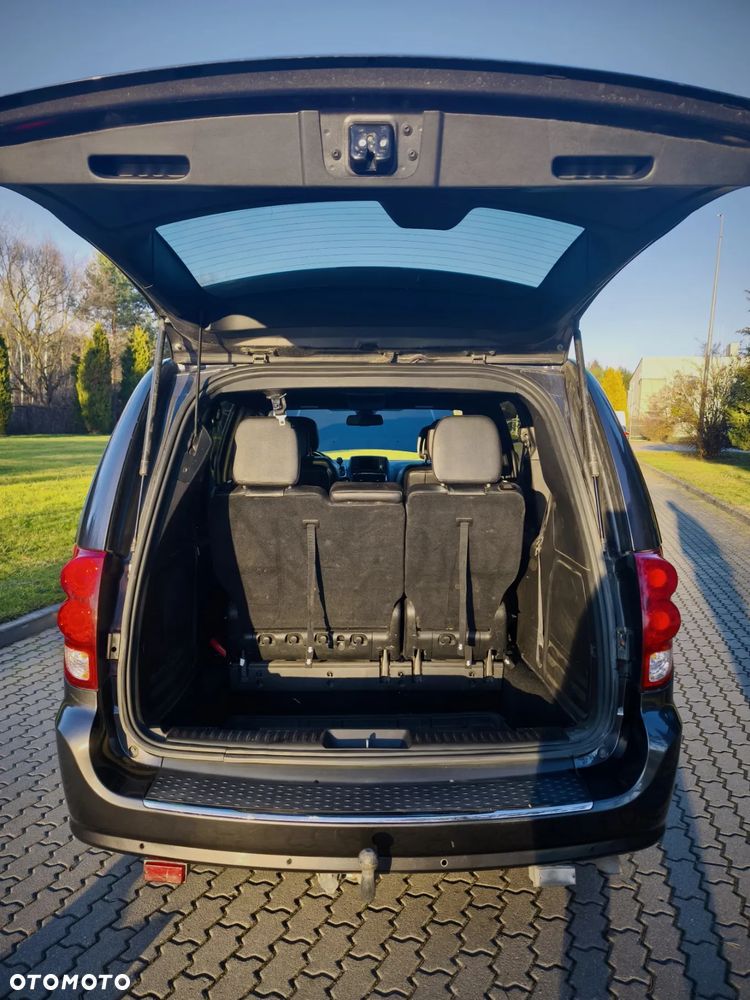 Dodge Grand Caravan 3.6 R/T - 9