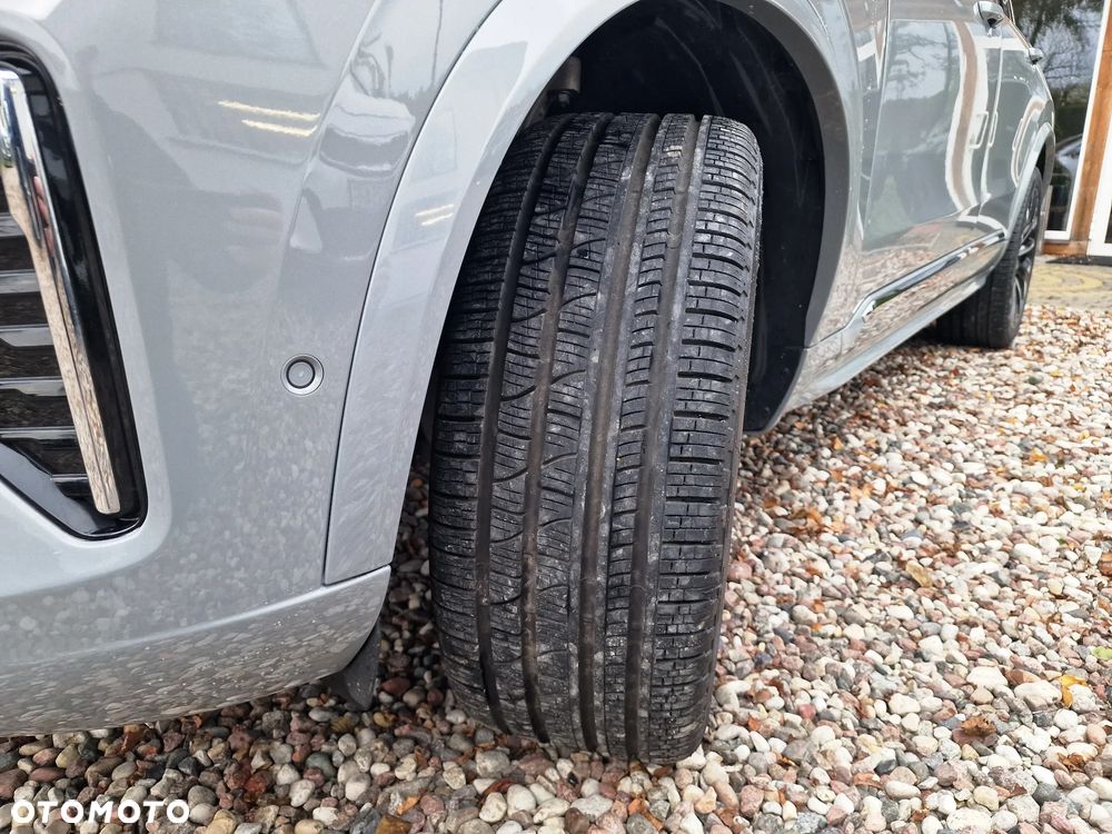 Volvo XC 90 - 21