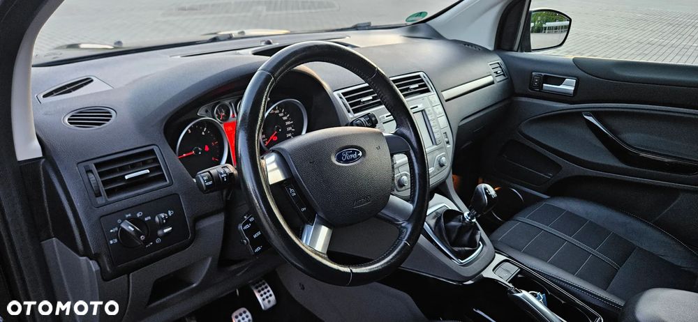 Ford Kuga 2.0 TDCi 4x4 Titanium - 6