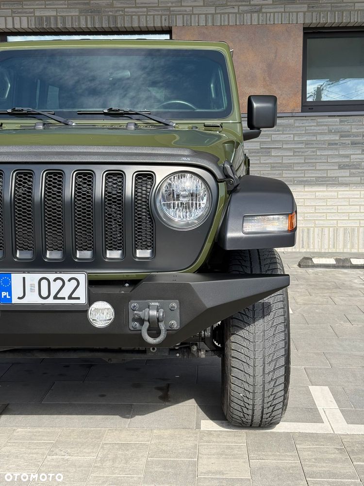 Jeep Wrangler - 25