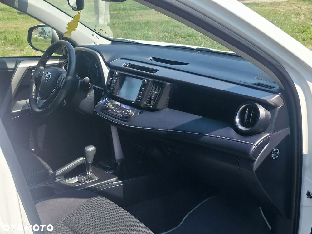 Toyota RAV4 - 12
