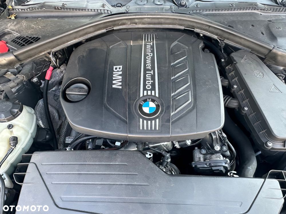 BMW Seria 3 318d - 34