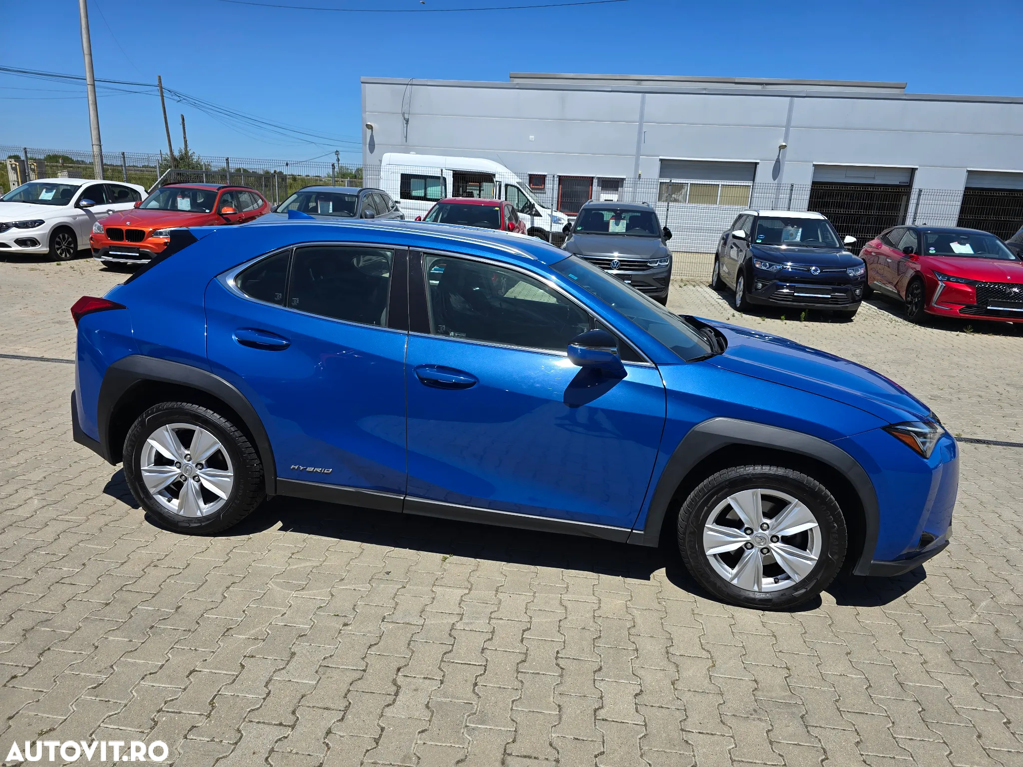 Lexus UX - 5