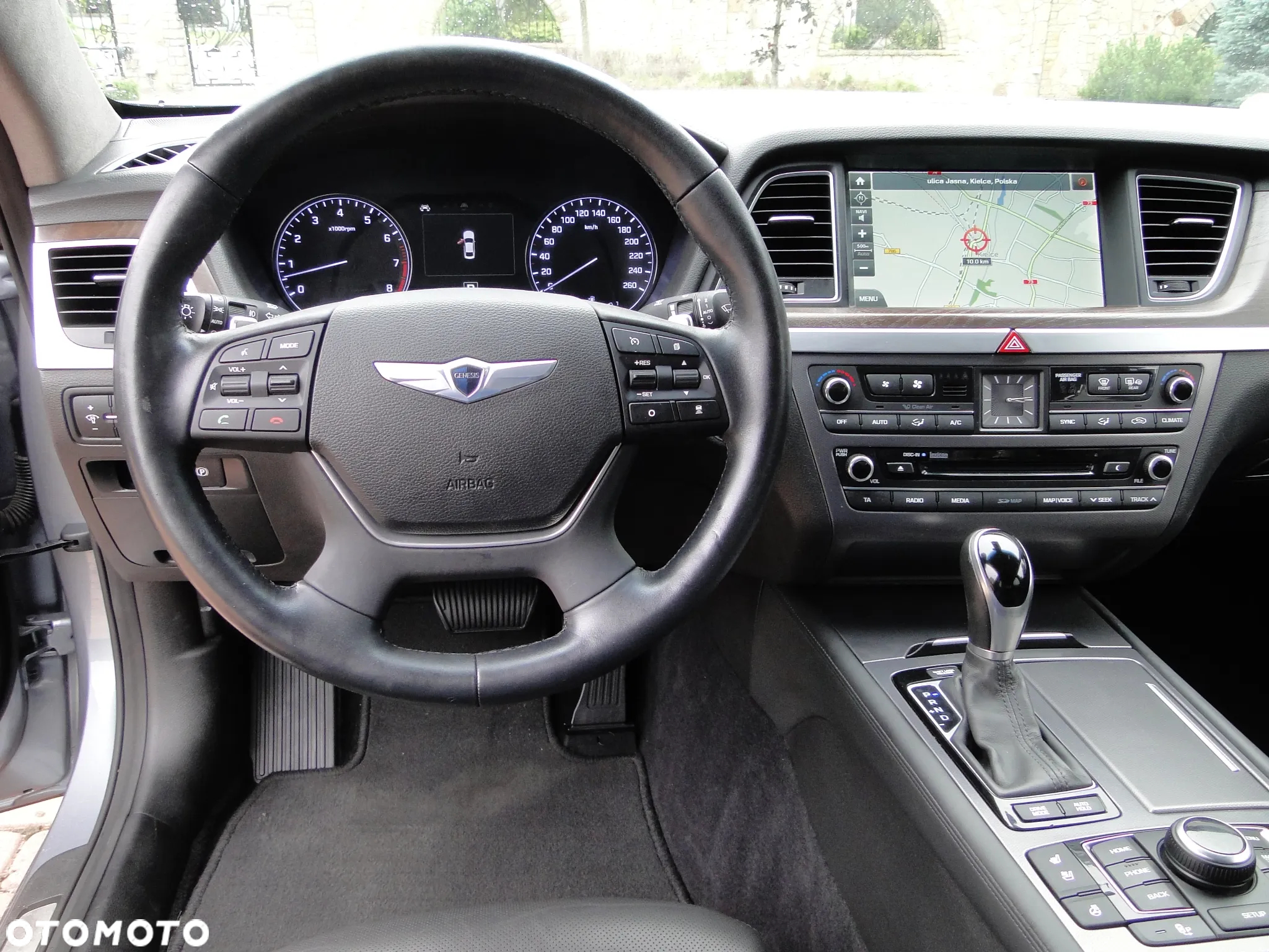 Hyundai Genesis 3.8 V6 GDI - 21