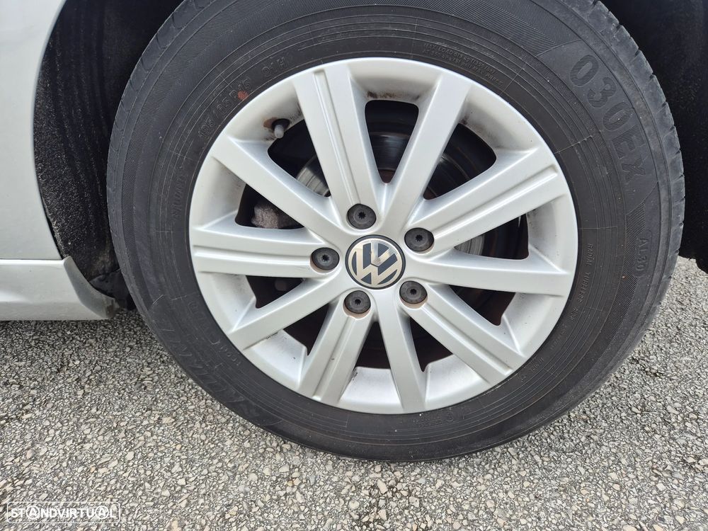 VW Golf 1.6 TDi Trendline BlueMotion - 7