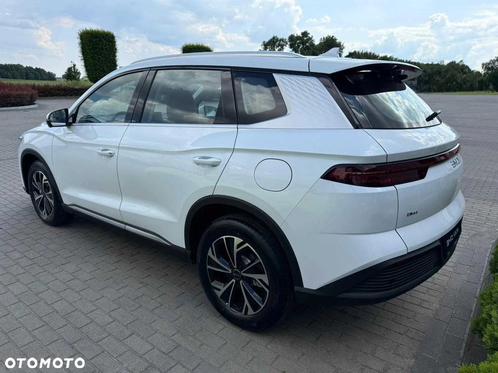 BYD Sealion 5 - 6