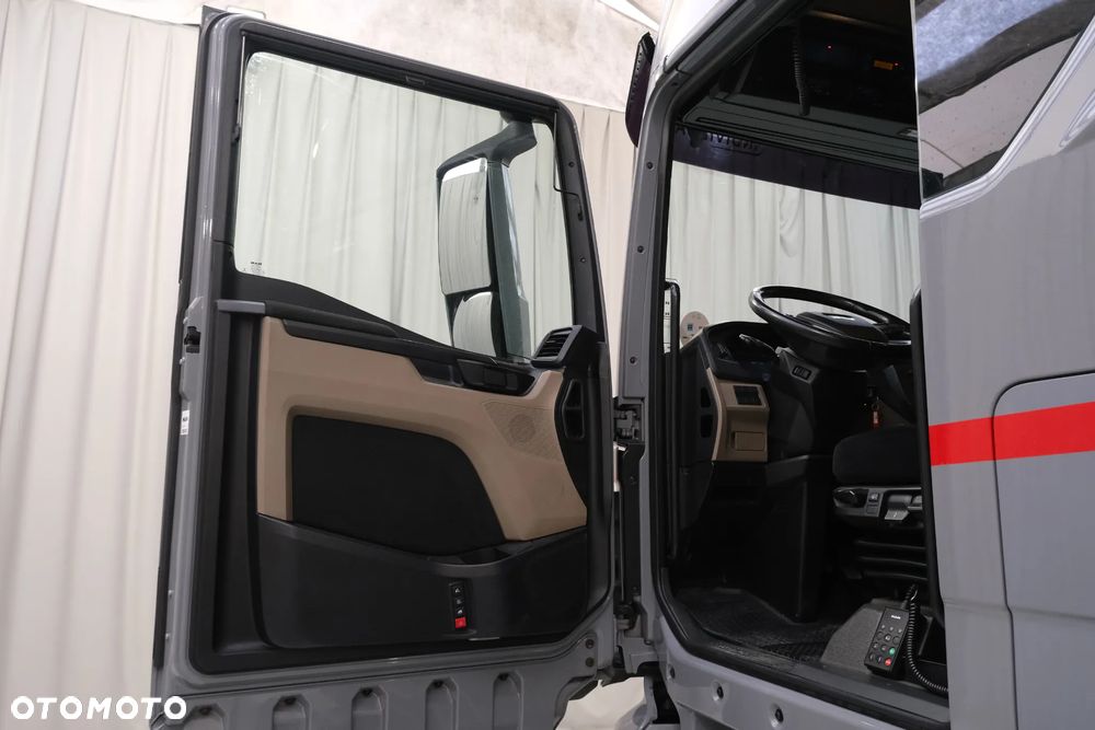 MAN TGX - 40