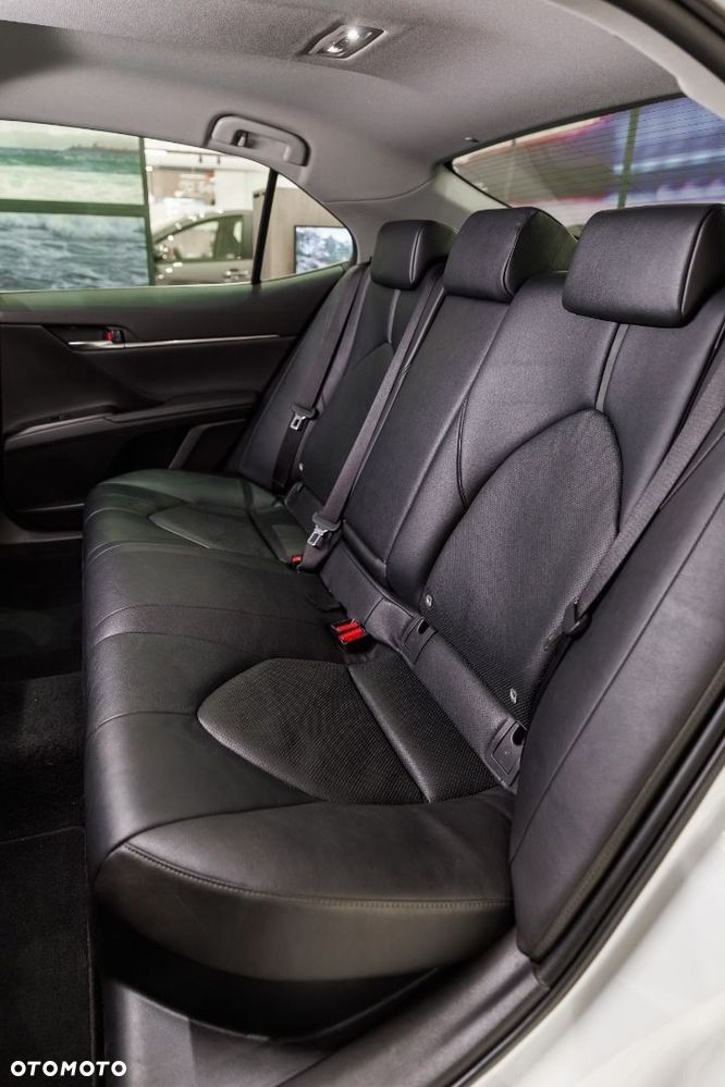 Toyota Camry - 15
