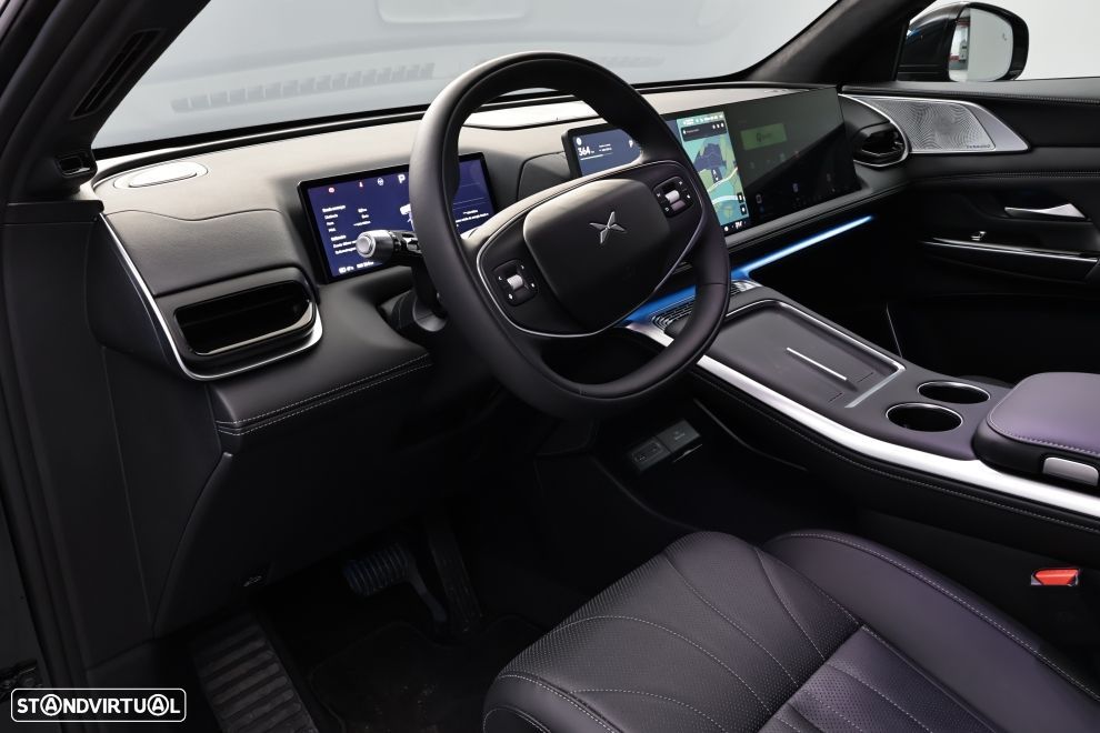 Xpeng G9 93.1 kWh AWD Performance - 42