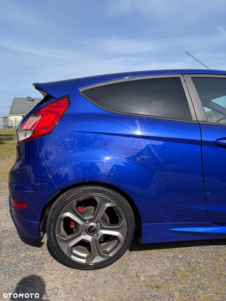 Ford Fiesta ST - 12