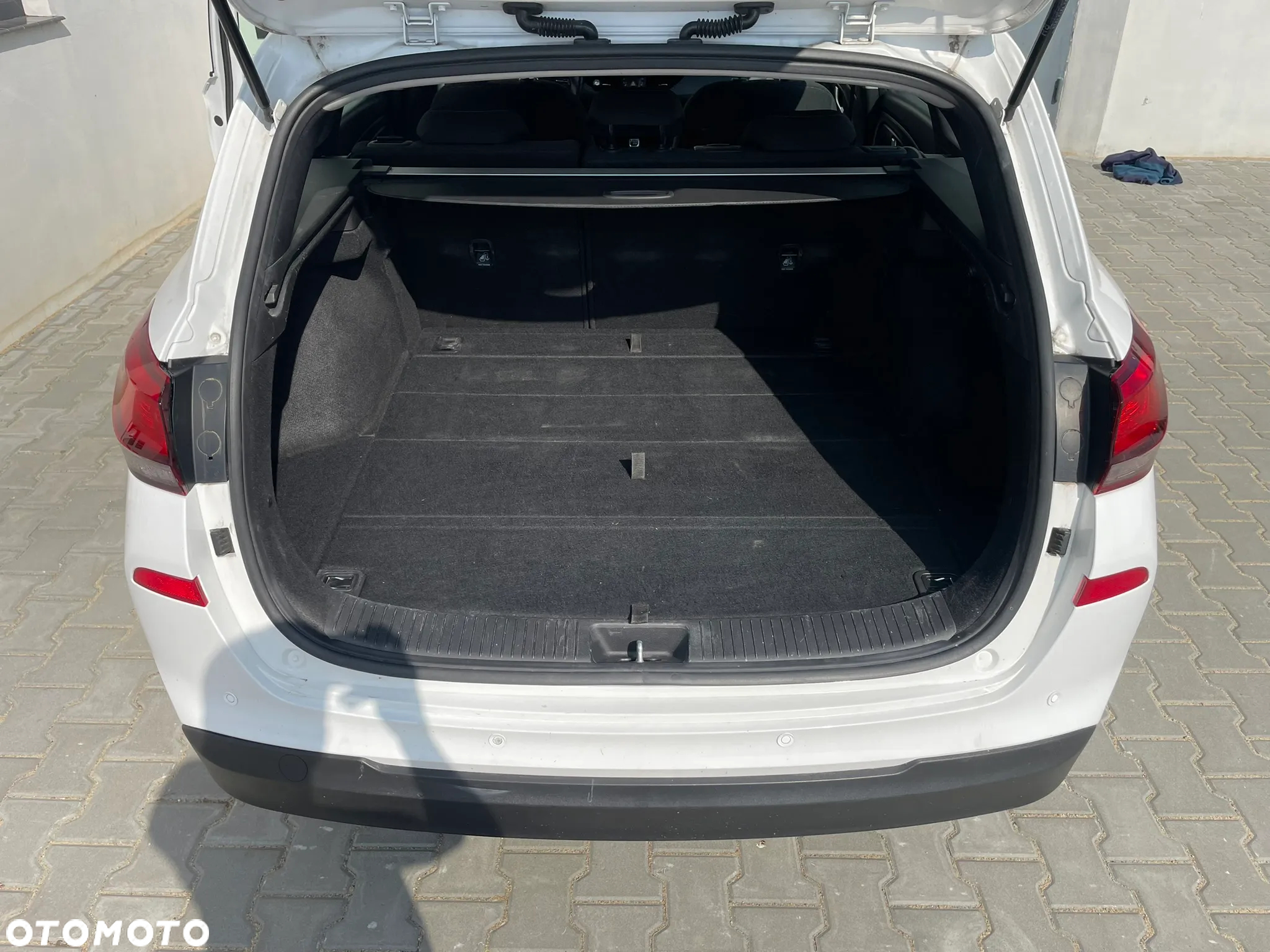 Hyundai i30 1.6 D Classic + - 7