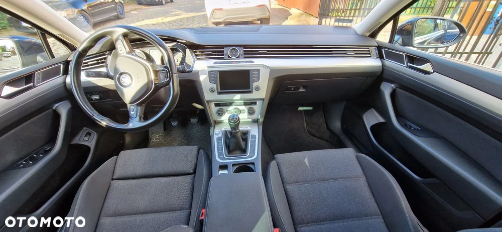 Volkswagen Passat 1.8 TSI BMT Comfortline - 13