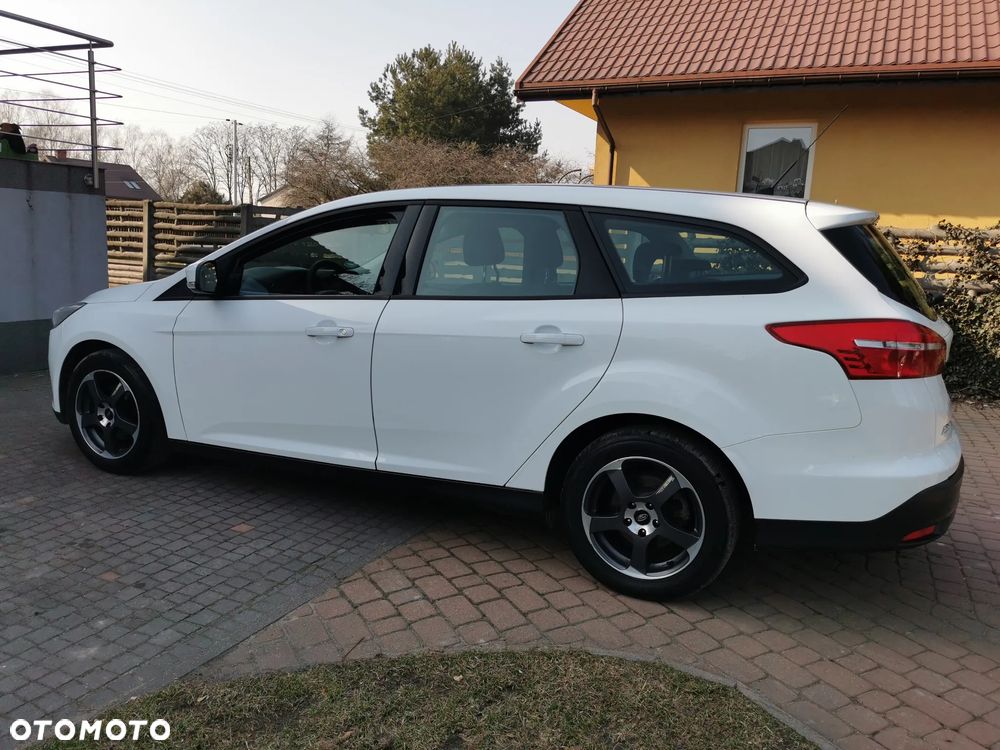 Ford Focus 1.0 EcoBoost 99g Trend Sport - 24