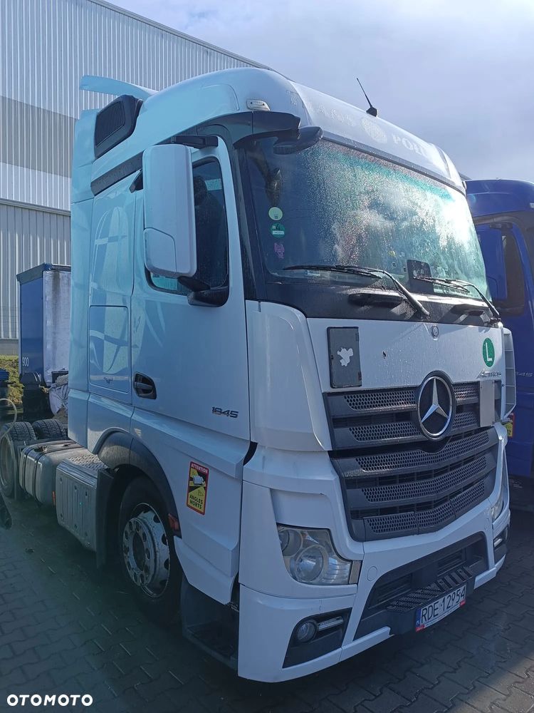 Mercedes-Benz ACTROS - 4